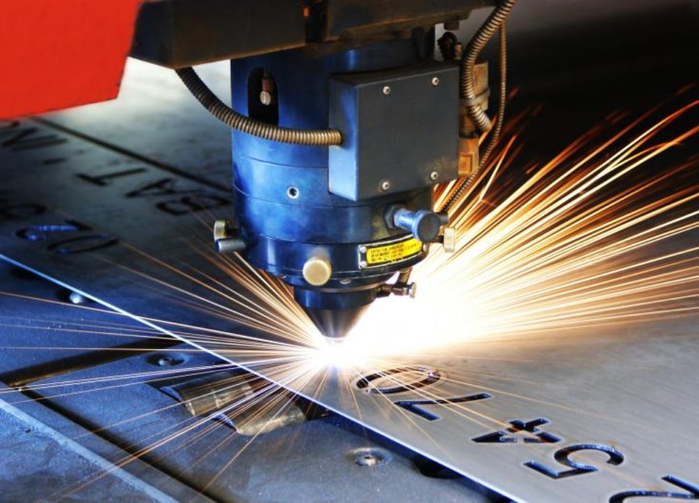 Máy laser công nghiệp là gì?