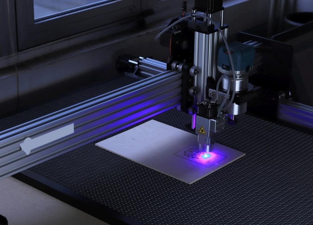 Những lưu ý khi chỉnh tiêu cự máy cắt laser