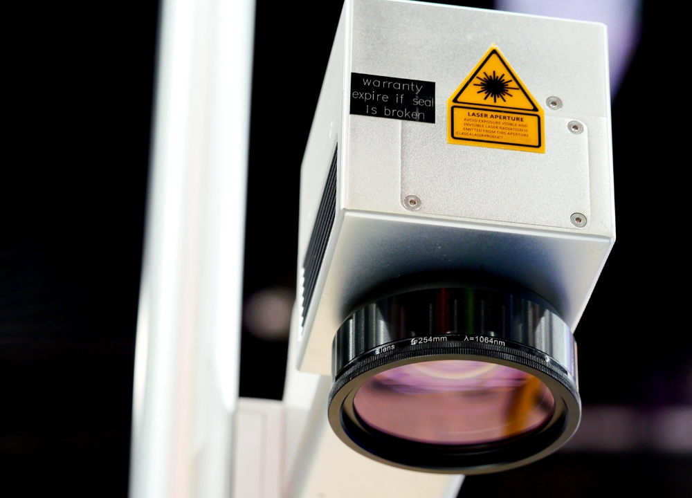 Bảo quản thấu kính laser asphere đúng cách để kéo dài tuổi thọ kính