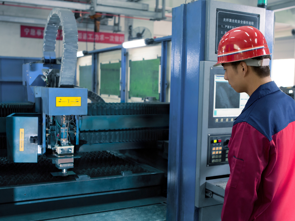 Hệ thống công nghệ tự động hóa Gantry system giúp di chuyển đầu laser đảm bảo độ chính xác cao