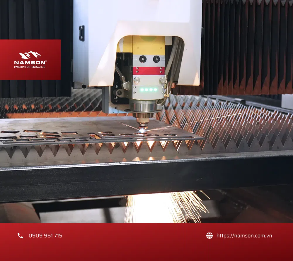 Máy CNC laser fiber cắt chính xác, tiết kiệm điện, vượt trội hơn CO₂ và plasma